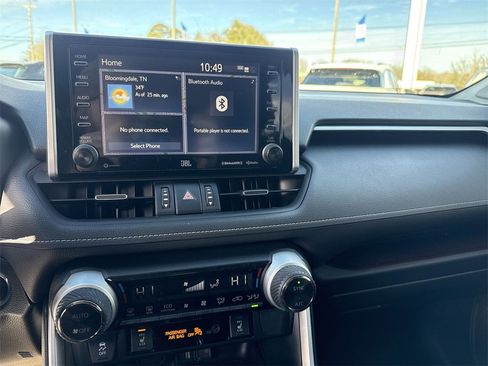 Used 2020 Toyota RAV4 Limited image 14