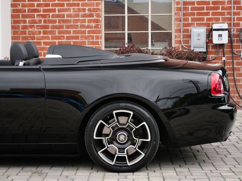 Used 2020 Rolls-Royce Dawn image 24