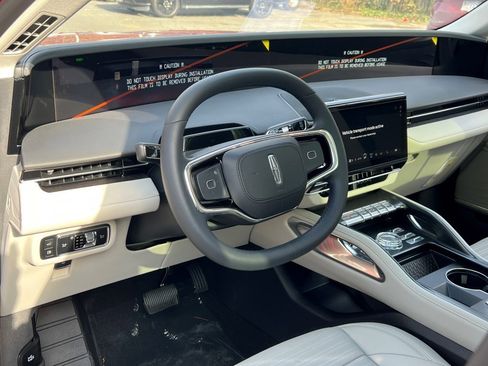 New 2026 Lincoln Nautilus Reserve AWD/4WD image 18
