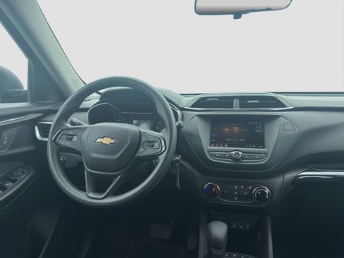 Used 2023 Chevrolet TrailBlazer LS AWD/4WD image 14