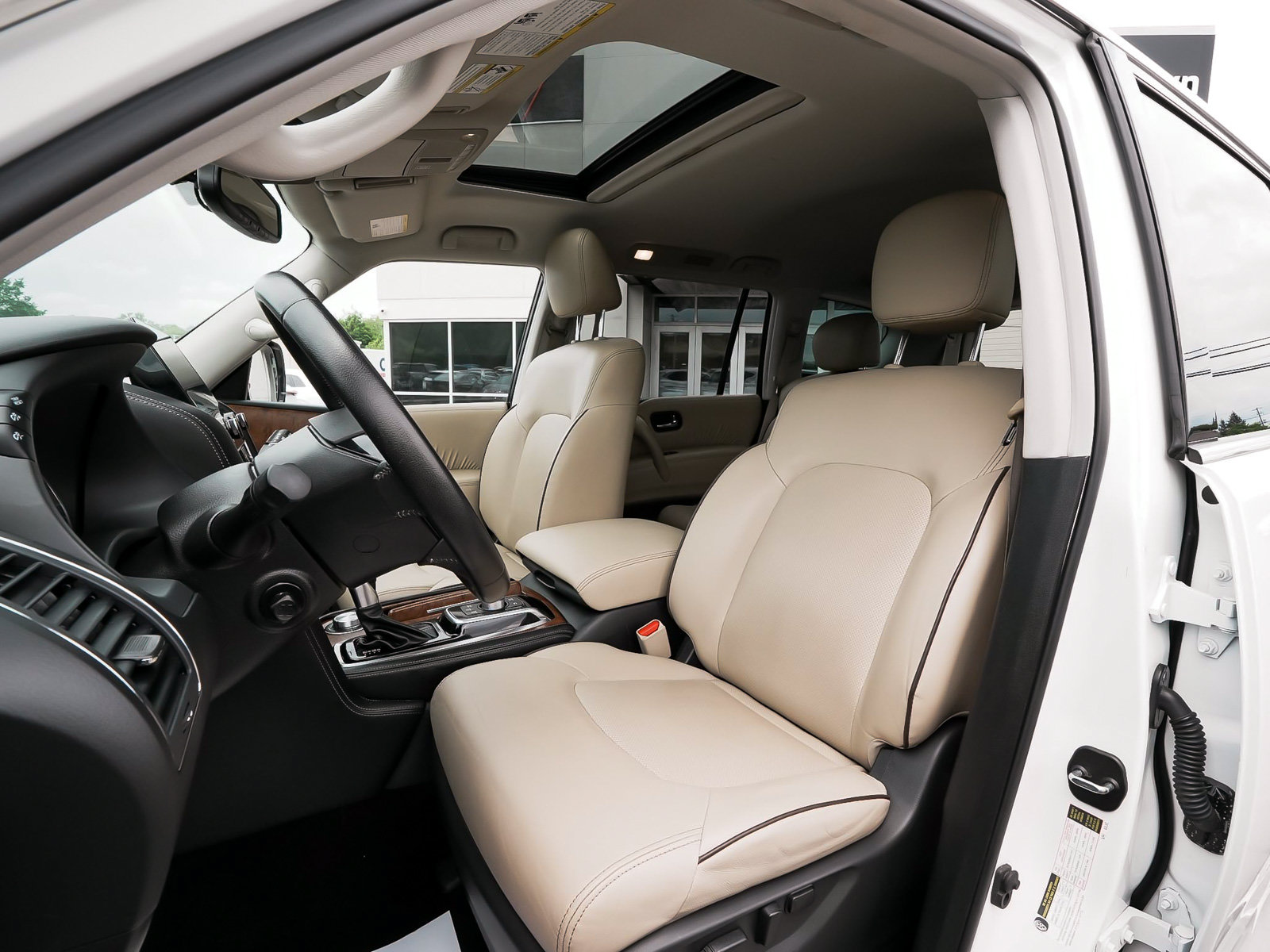 Used 2023 Nissan Armada SL w/ Captain's Chairs Package AWD/4WD image 34