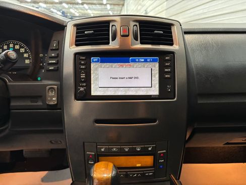 Used 2005 Cadillac XLR RWD image 18