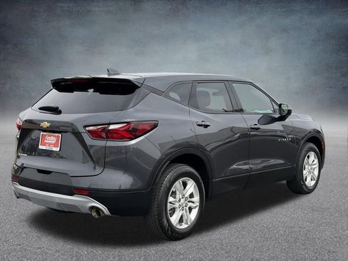 Used 2022 Chevrolet Blazer LT FWD image 3