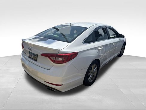 Used 2017 Hyundai Sonata SE FWD image 9