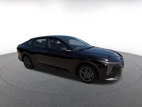 Used 2025 Kia K4 LXS FWD image 2
