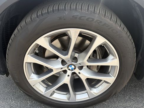 Used 2025 BMW X5 xDrive40i w/ Premium Package AWD/4WD image 10
