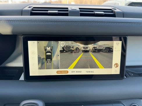 Used 2024 Land Rover Defender 110 S image 25