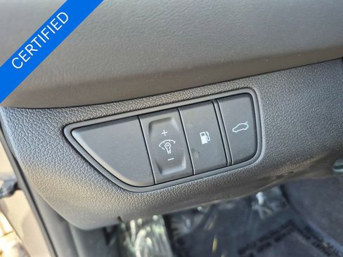 Used 2026 Genesis G70 2.5T RWD image 11