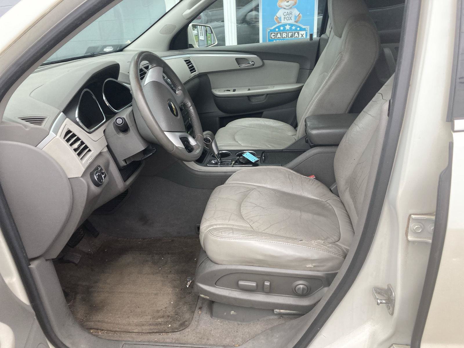 Used 2011 Chevrolet Traverse LT w/ Personal Connectivity Package AWD/4WD image 9