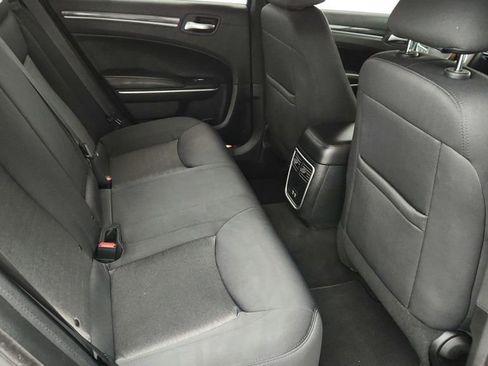 Used 2021 Chrysler 300 Touring w/ Chrome Appearance Package image 21