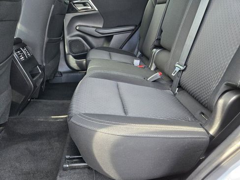 Used 2022 Mitsubishi Outlander ES FWD image 11