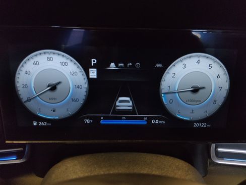 Used 2024 Hyundai Elantra SEL FWD image 23
