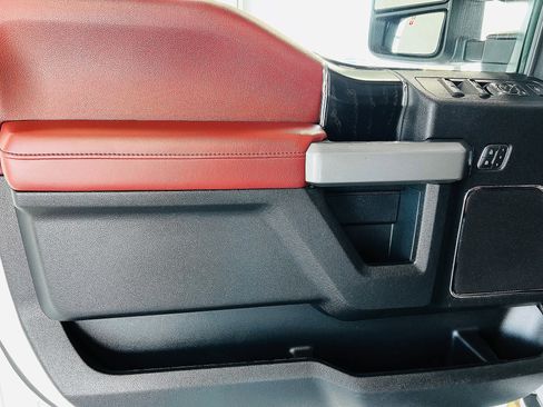 Used 2019 Ford F250 Platinum w/ Platinum Ultimate Package image 10