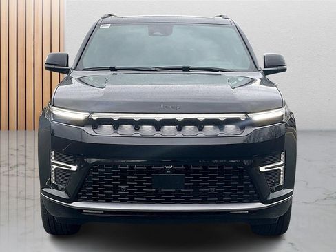 New 2026 Jeep Grand Wagoneer L Limited AWD/4WD image 3