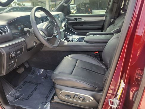 Used 2025 Jeep Wagoneer Series II image 11