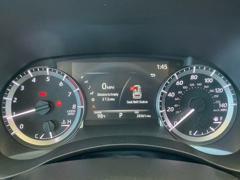 Used 2023 Toyota Highlander XLE FWD image 10