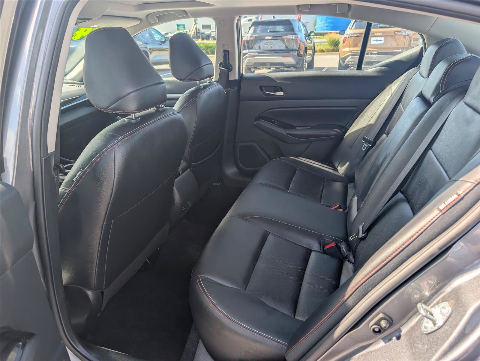 Used 2024 Nissan Altima 2.5 SR w/ SR Premium Package FWD image 14