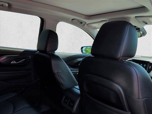 Used 2022 GMC Terrain SLT AWD/4WD image 19