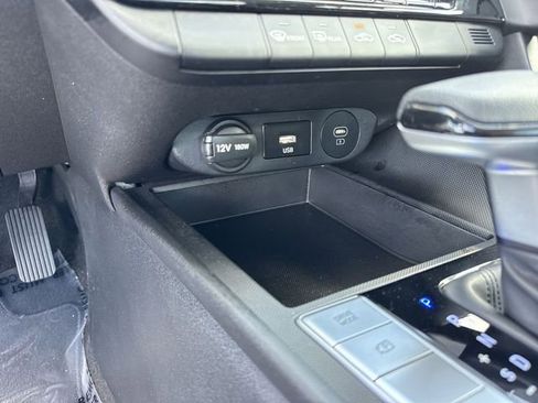 Used 2024 Hyundai Elantra SEL image 21