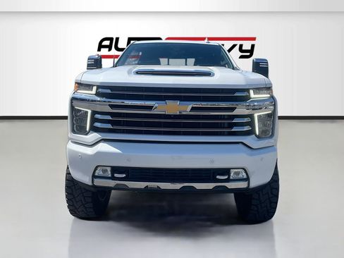 Used 2022 Chevrolet Silverado 2500 High Country w/ Z71 Off-Road Package AWD/4WD image 2