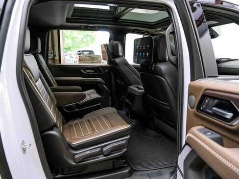 Used 2026 GMC Yukon XL Denali Ultimate AWD/4WD image 54