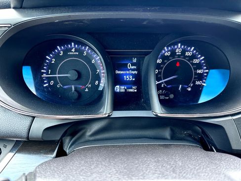 Used 2018 Toyota Avalon XLE Premium image 5