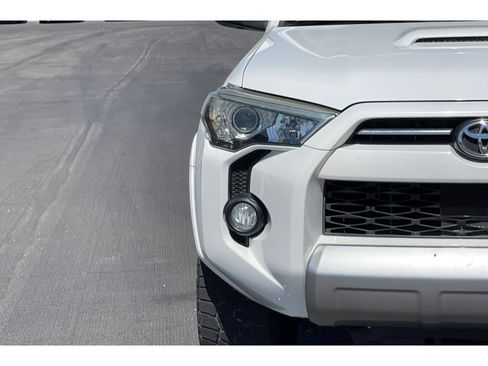 Used 2020 Toyota 4Runner TRD Off-Road Premium w/ Moonroof Package AWD/4WD image 19