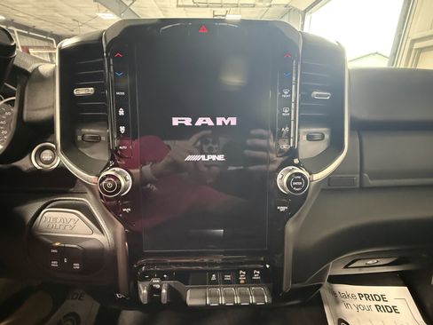 Used 2025 RAM 2500 Big Horn AWD/4WD image 16