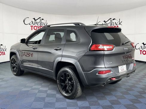 Used 2016 Jeep Cherokee Trailhawk w/ Comfort/Convenience Group AWD/4WD image 5
