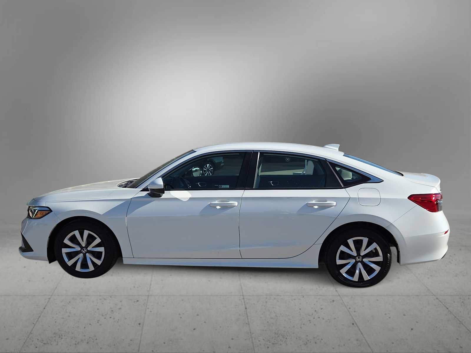 Used 2024 Honda Civic LX image 5