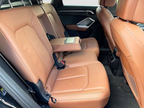 Used 2024 Audi Q3 2.0T Premium Plus image 27