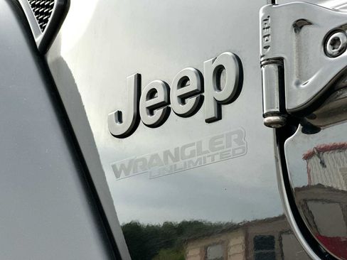Used 2022 Jeep Wrangler Unlimited Sport AWD/4WD image 15