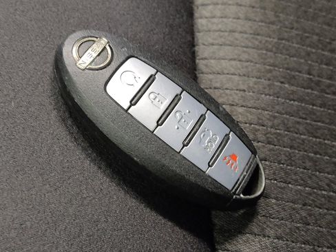 Used 2025 Nissan Altima 2.5 SV FWD image 32