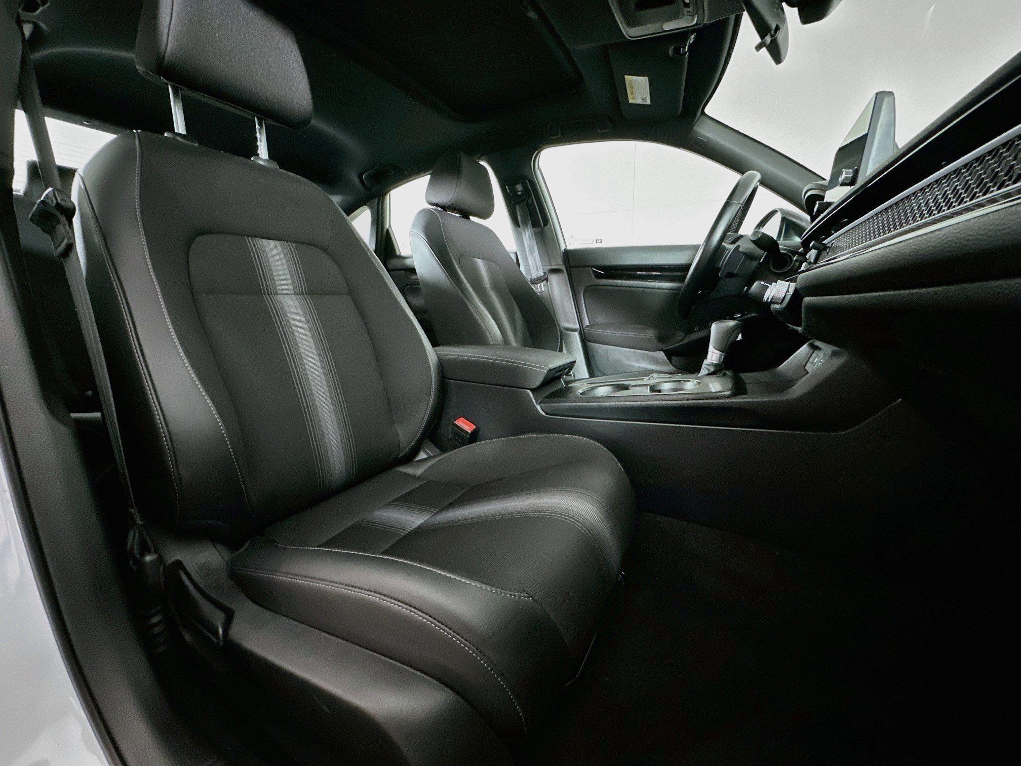 Used 2025 Honda Civic Sport image 30