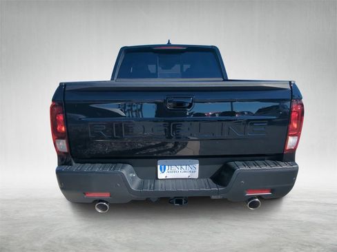 New 2026 Honda Ridgeline Black Edition image 4
