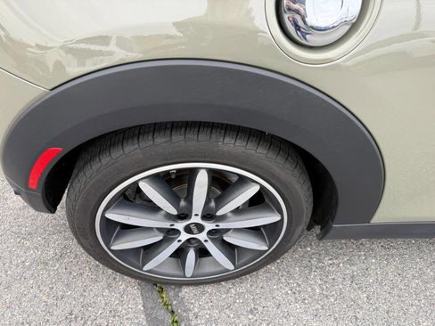 Used 2019 MINI Cooper S w/ Signature Upholstery Package image 14