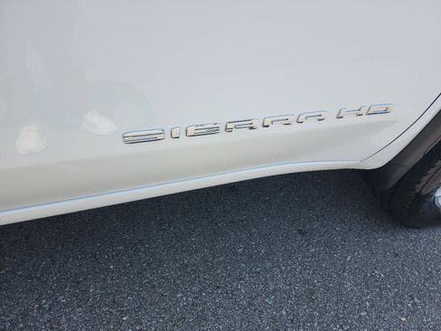 Certified 2025 GMC Sierra 2500 Pro w/ Convenience Package AWD/4WD image 7