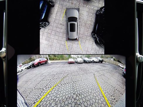 Certified 2025 Volvo XC90 B6 Plus image 22