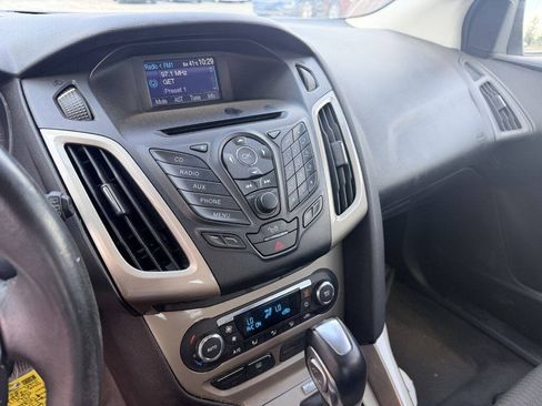 Used 2012 Ford Focus SEL FWD image 12