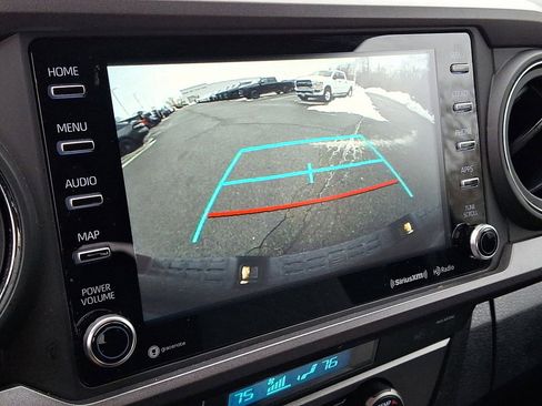 Used 2022 Toyota Tacoma TRD Sport image 15