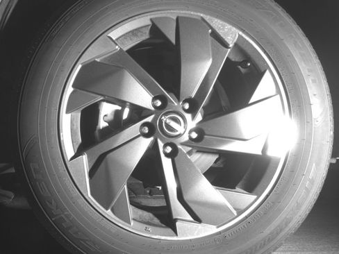 Used 2025 Nissan Rogue SV FWD image 12