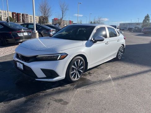 Used 2024 Honda Civic EX-L image 9