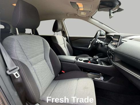 Used 2023 Nissan Rogue SV AWD/4WD image 10