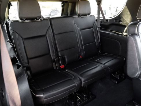 Used 2022 Chevrolet Suburban Premier image 42