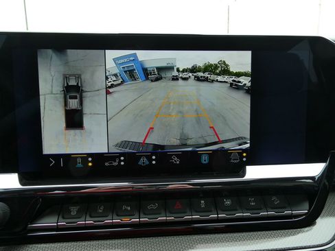 Certified 2025 Chevrolet Silverado 2500 ZR2 w/ Technology Package AWD/4WD image 40