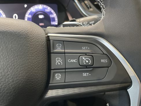 New 2025 Jeep Grand Cherokee Laredo X w/ Luxury Tech Group I RWD image 19