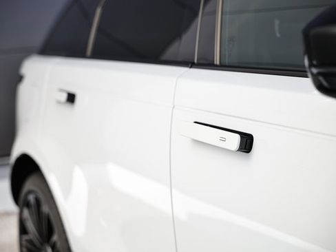 New 2026 Land Rover Range Rover Velar Dynamic SE image 10