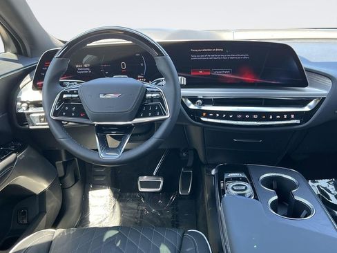 New 2026 Cadillac Lyriq V AWD/4WD image 11