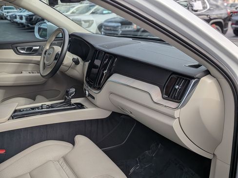 Used 2021 Volvo XC60 T6 Inscription w/ Protection Package Premier image 29