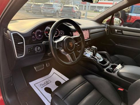 Used 2021 Porsche Cayenne GTS AWD/4WD image 32